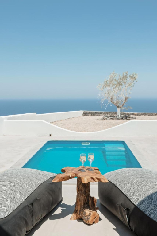 Oyster Luxury Suites