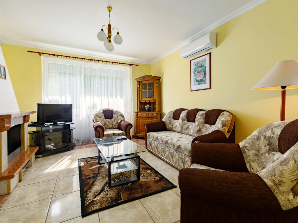 Holiday Home Edina by Interhome