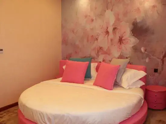 Mehood Ezzi Hotel(Yining)