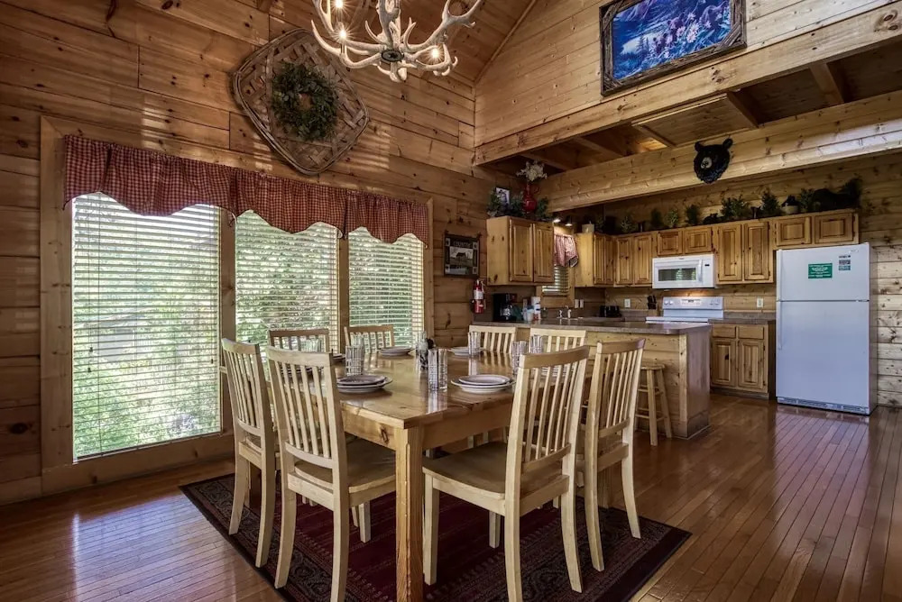 Ern849- Sweet Escape - Great Location! Close To Action! 4 Bedroom Cabin by RedAwning