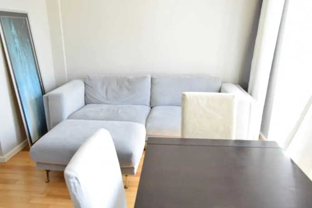 2 Bedroom Flat Near The River Thames