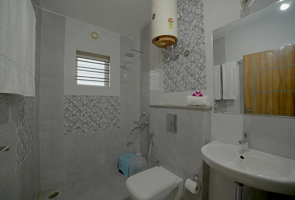 SM Royal Suites Transit Hotel near Kempegowda international Airport Bangalore