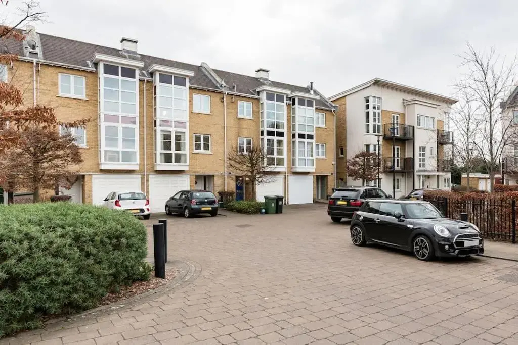 Sunnybank House in North Epsom