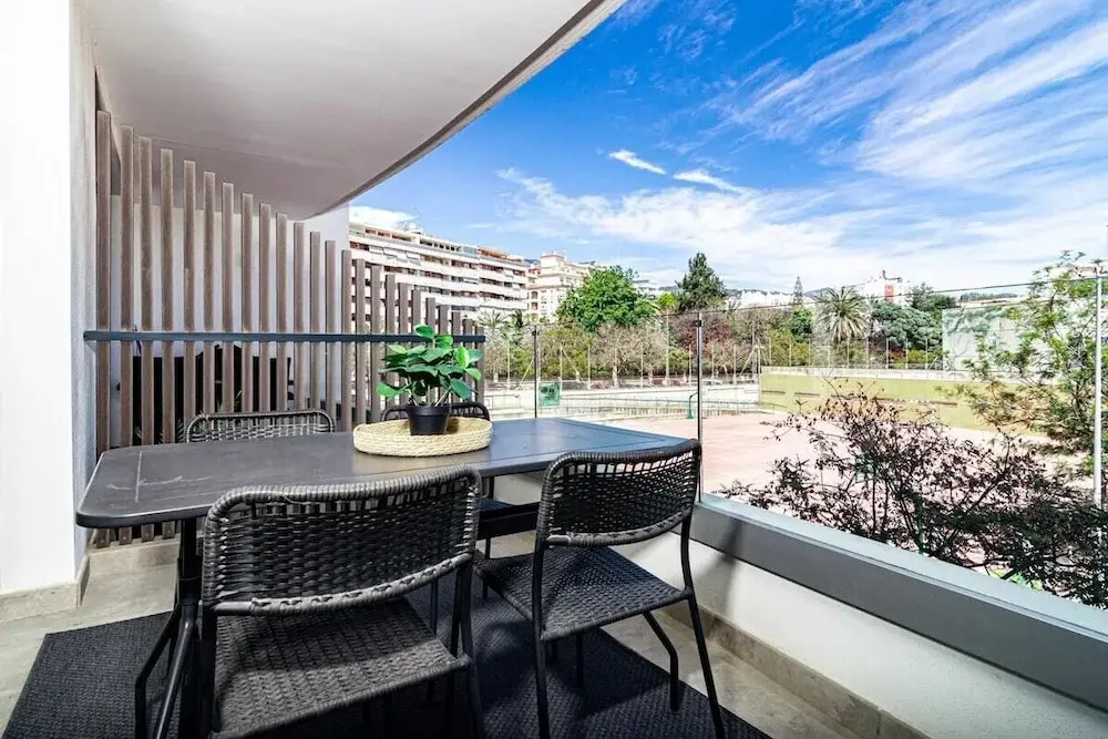 Inf3.1j - Stunning Holiday Home Next to Beach