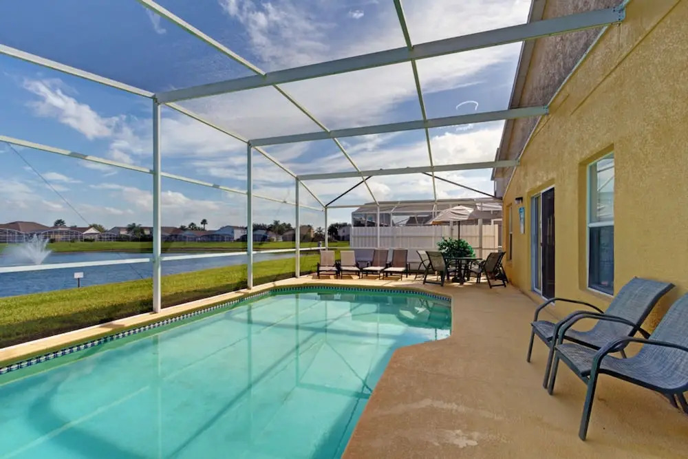 Hampton Lakes 215840