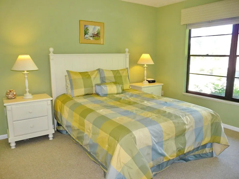 Boater’s paradise with unmatched water views