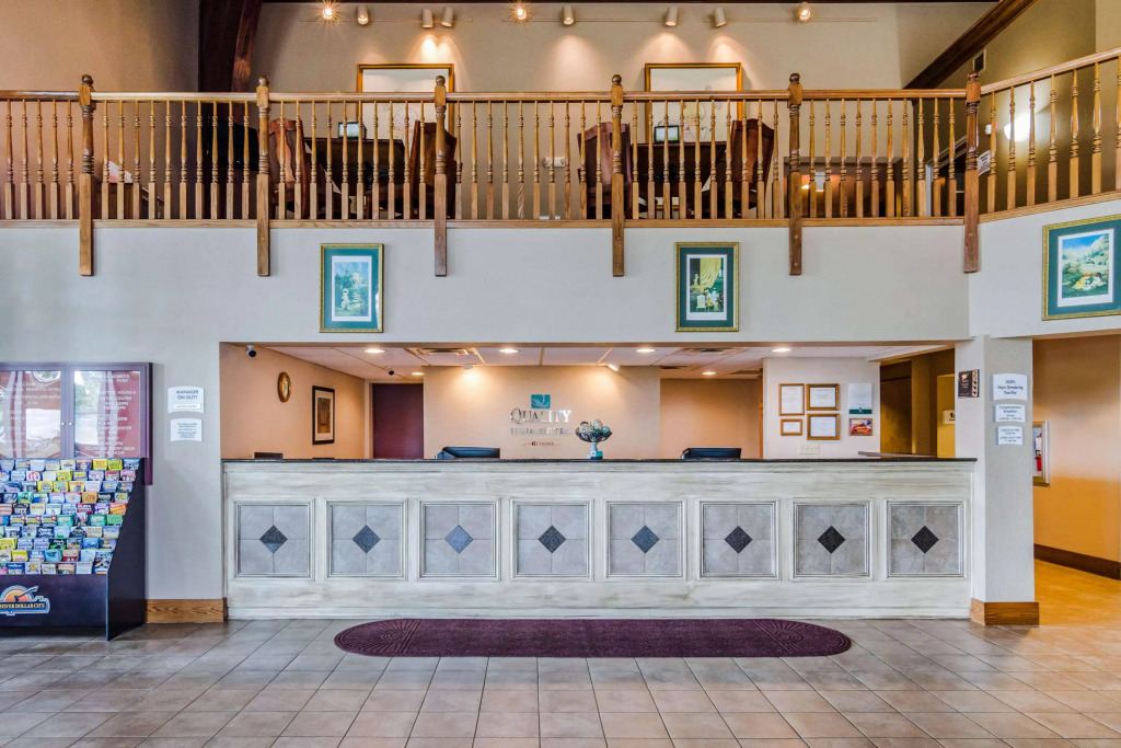 Quality Inn & Suites Carthage near Precious Moments Chapel