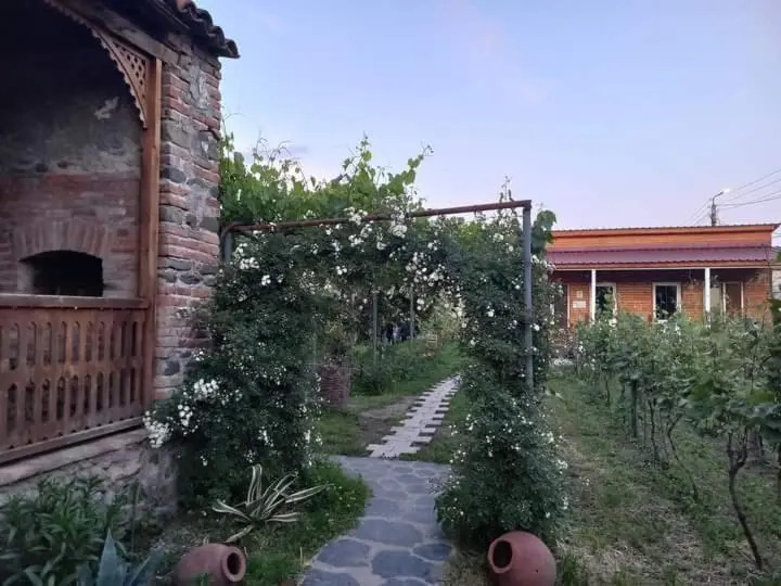 Cottage and Gigo Papas Wine Cellar