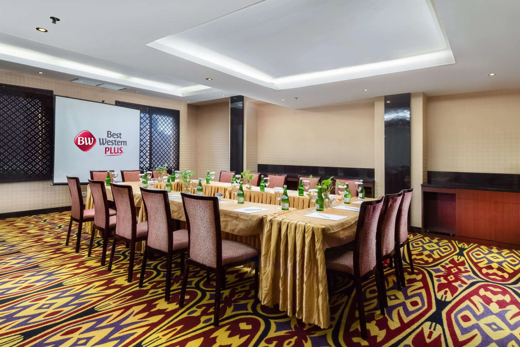 Best Western Plus Makassar Beach