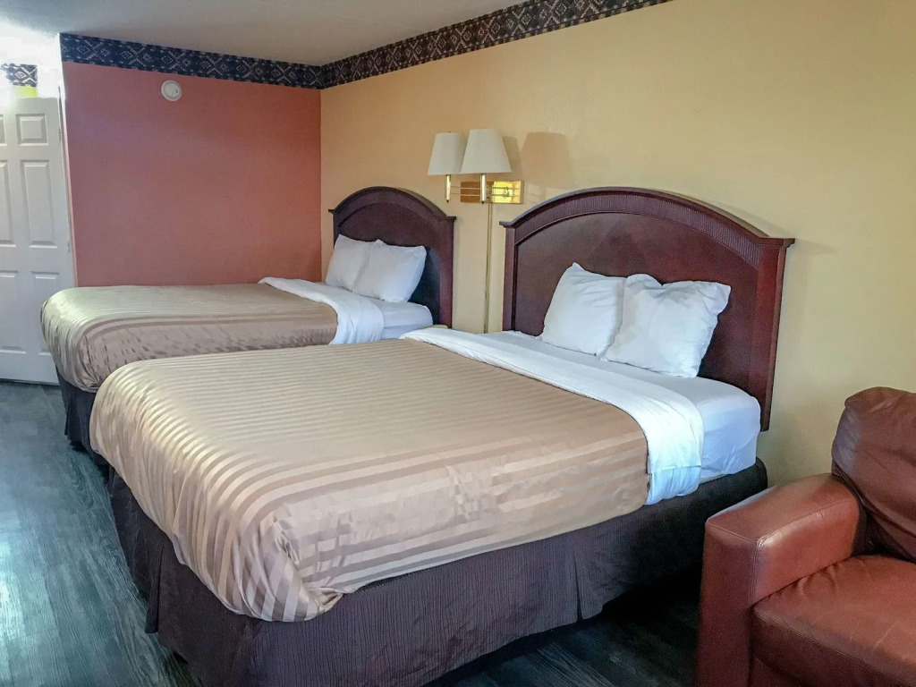 Motel 6-Ozark, AR