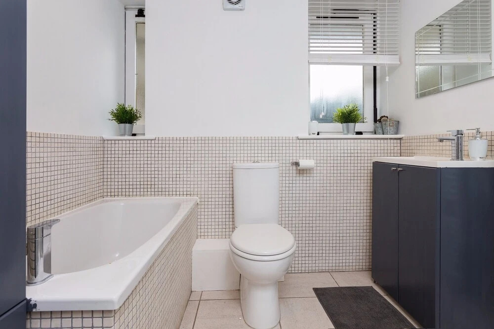 3 Bedroom Flat next to Victoria Park Sleeps 6