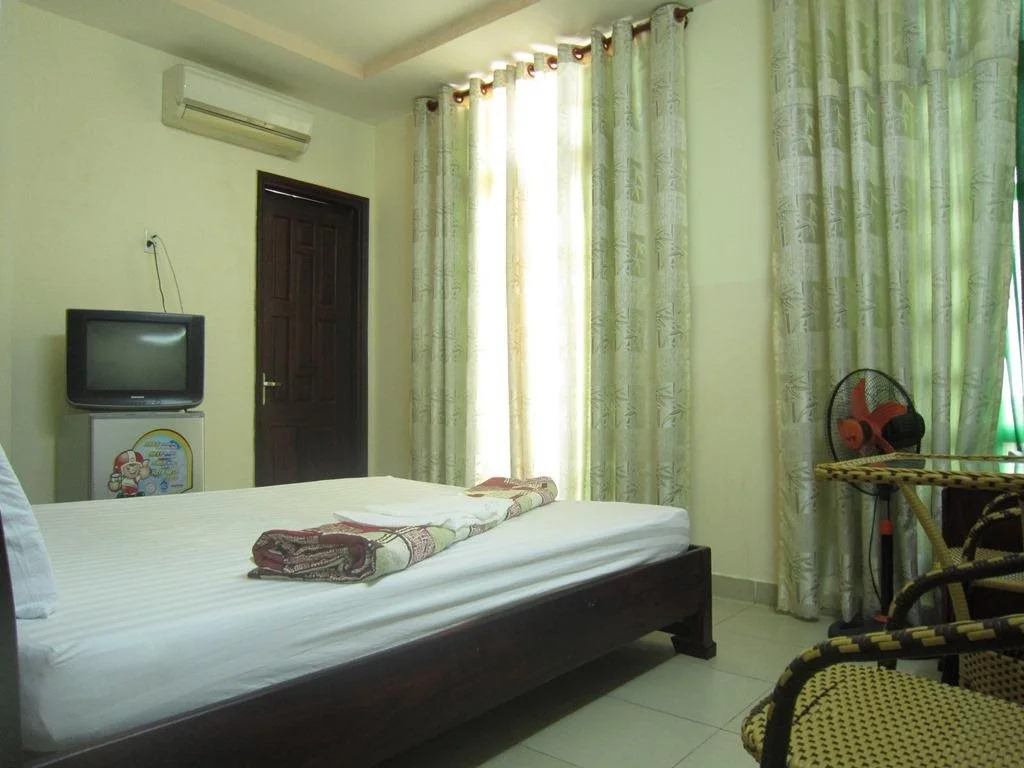 Van Luu Hotel