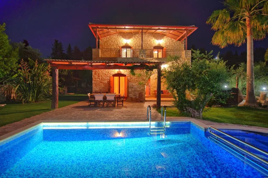 Villa Vrisses by PosarelliVillas