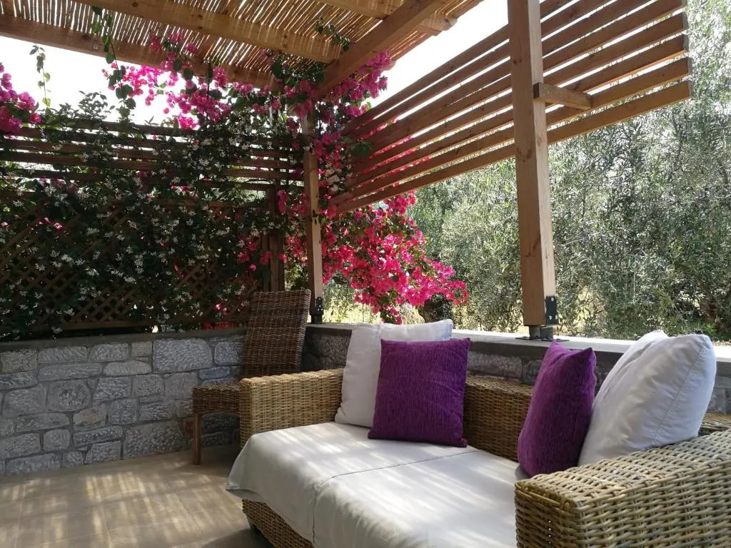 Cardamilia Suites