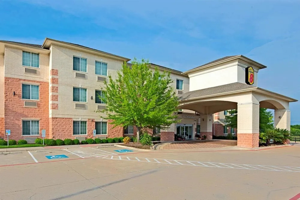 Super 8 Airport North
