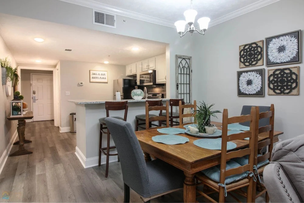 2103 Golf View Towers Lazy Bears Den
