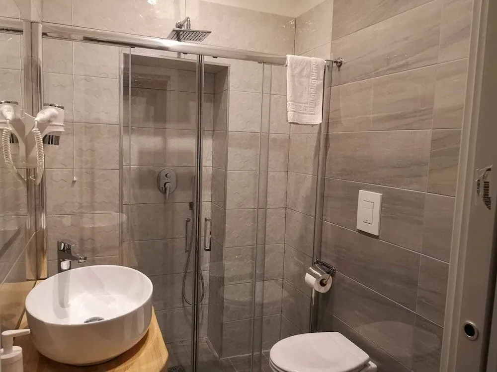 Beverello Rooms
