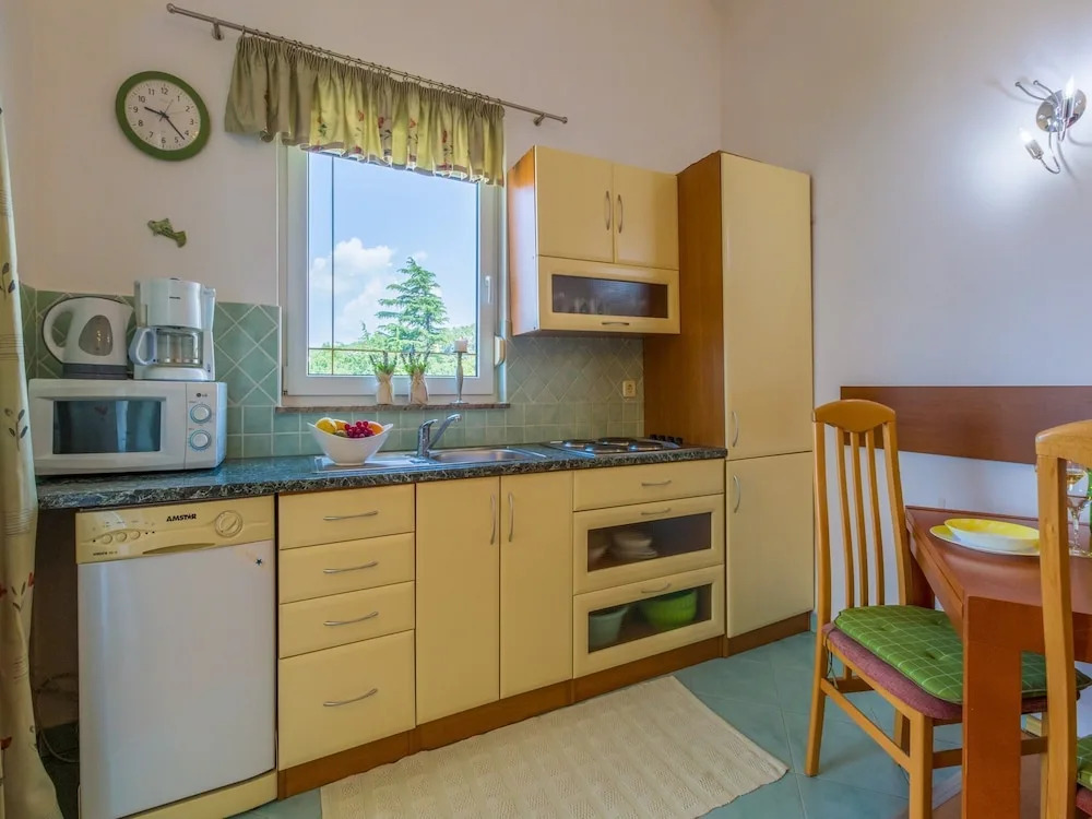 Apartments Pekera