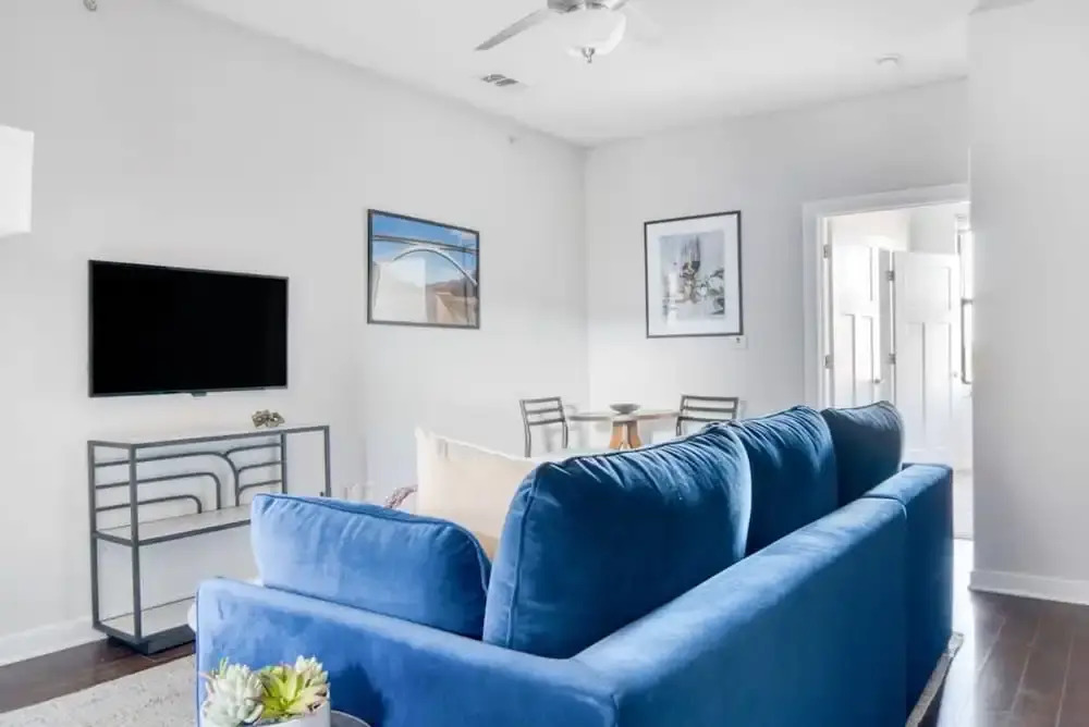 CozySuites Music Row Charming 1BR free parking 49