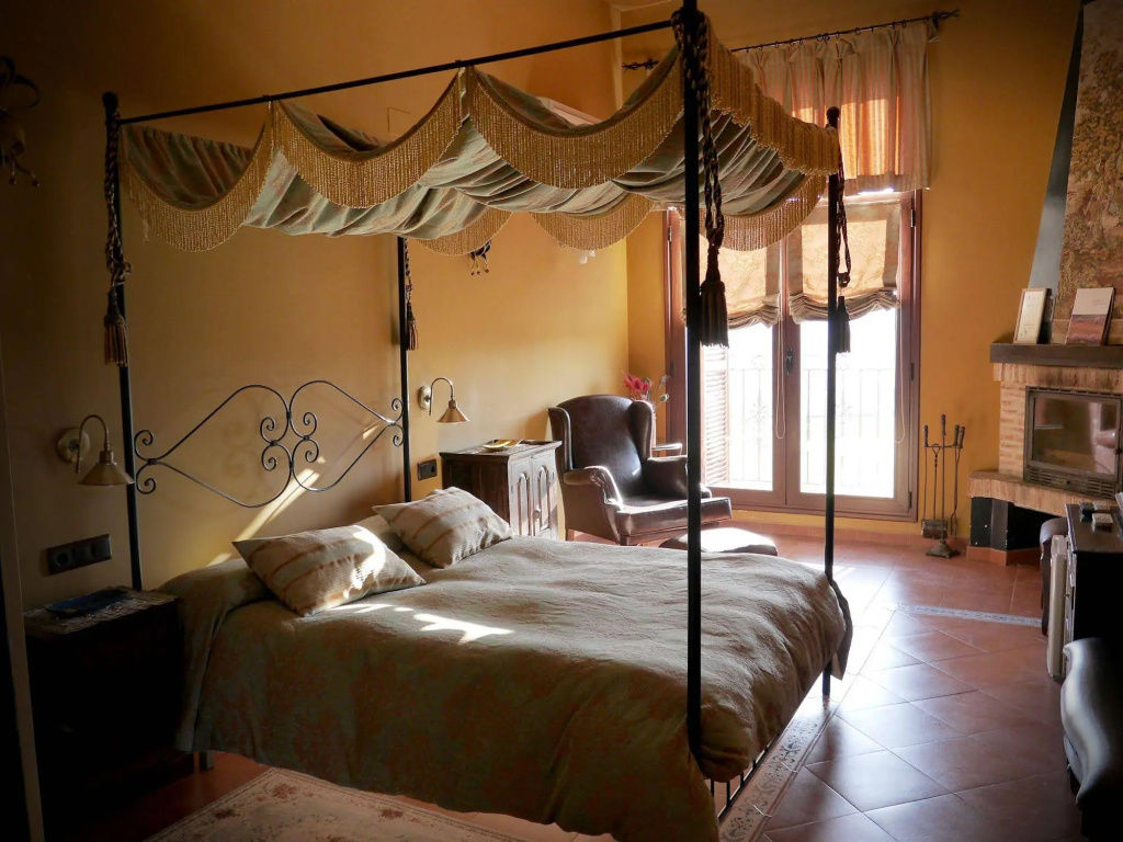 Me Natural Rooms