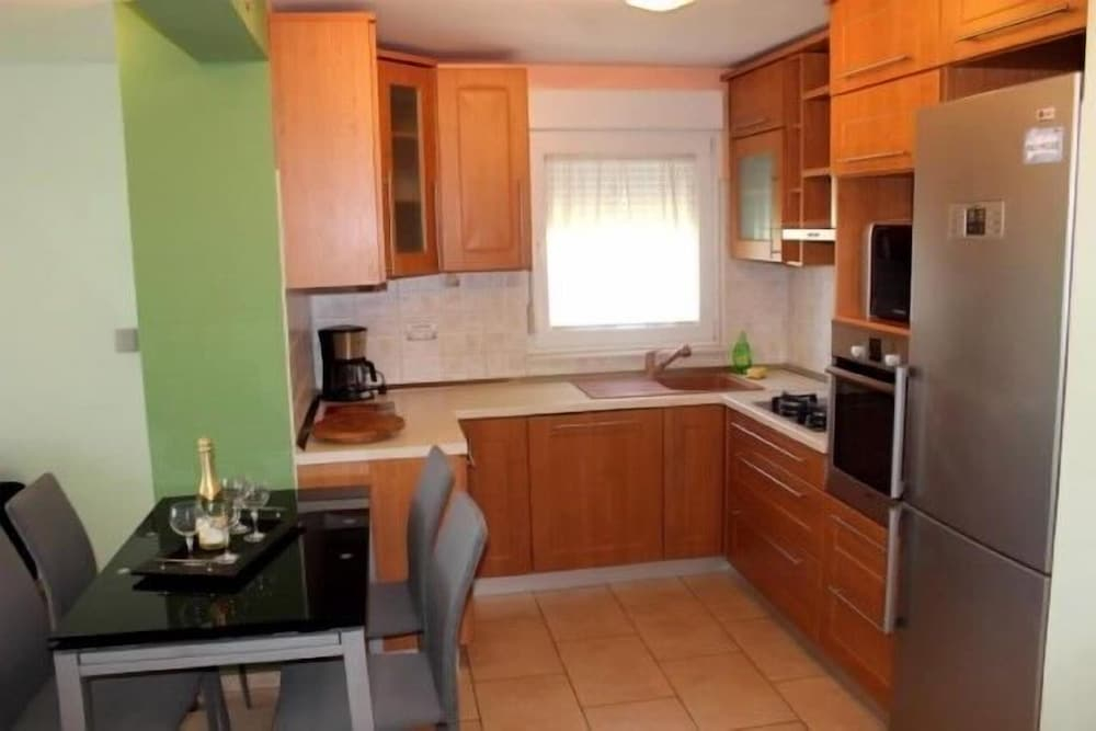 Dina Apartments