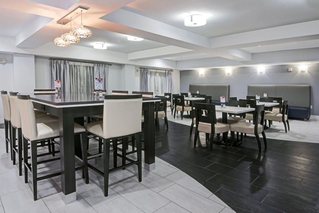 Holiday Inn Express and Suites Houston North - IAH Area by IHG