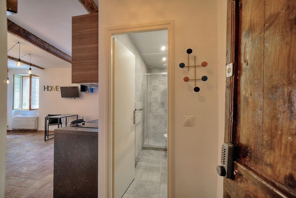 Agr Able Studio Quartier Suquet-vieux Port A0b185