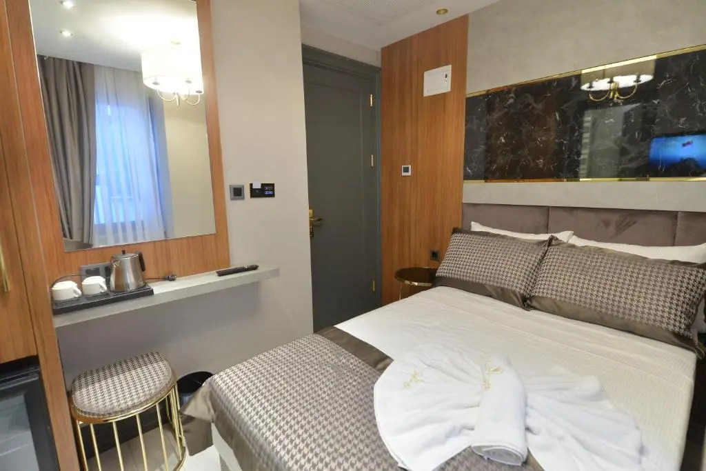 Santra Hotel