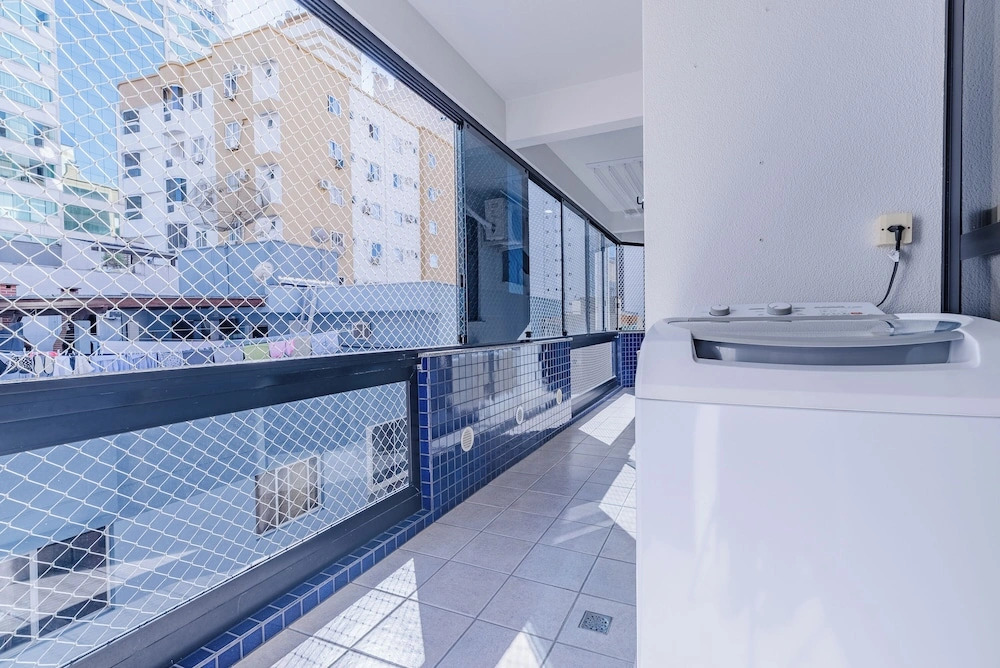 Apt w/ Balcony 150m From Sea Meia Praia Rcb405