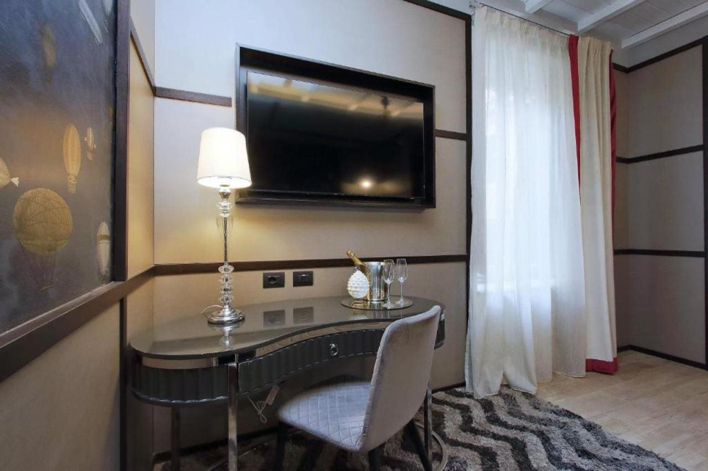 HELMIRAGE Piazza di Spagna Suite