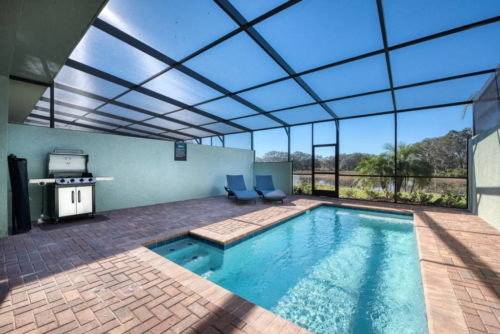 Comfortable home at Solterra with private pool near Disney