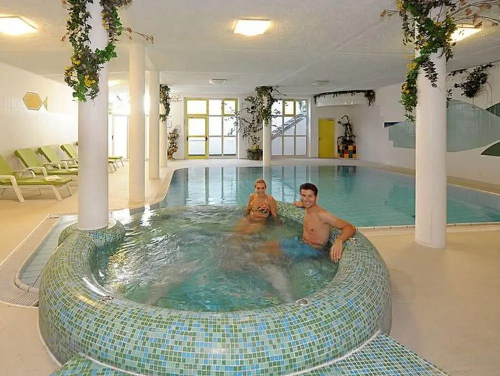 Laurena Aparthotel near Brixen