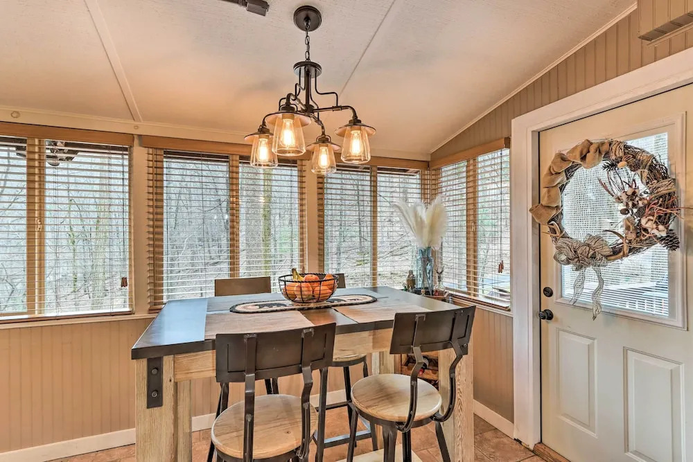 Stunning Ellijay Cabin w/ Community Amenities