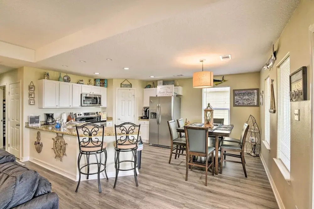 Private Beach Access: Coastal Freeport Home!