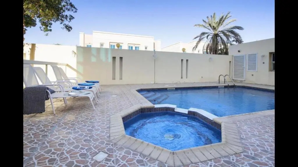 Hometown Apartments - Incredible 4 Bedroom plus maidsroom Villa