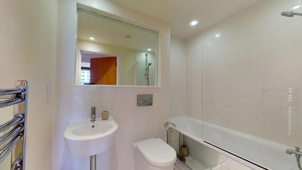 Two Bedroom Serviced Apartment in Indescon Square, Canary Wharf