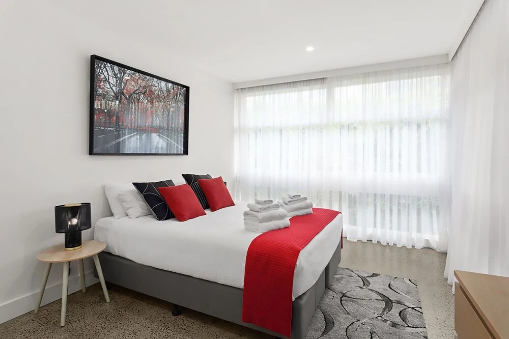BOUTIQUE STAYS - Brighton by the Sea