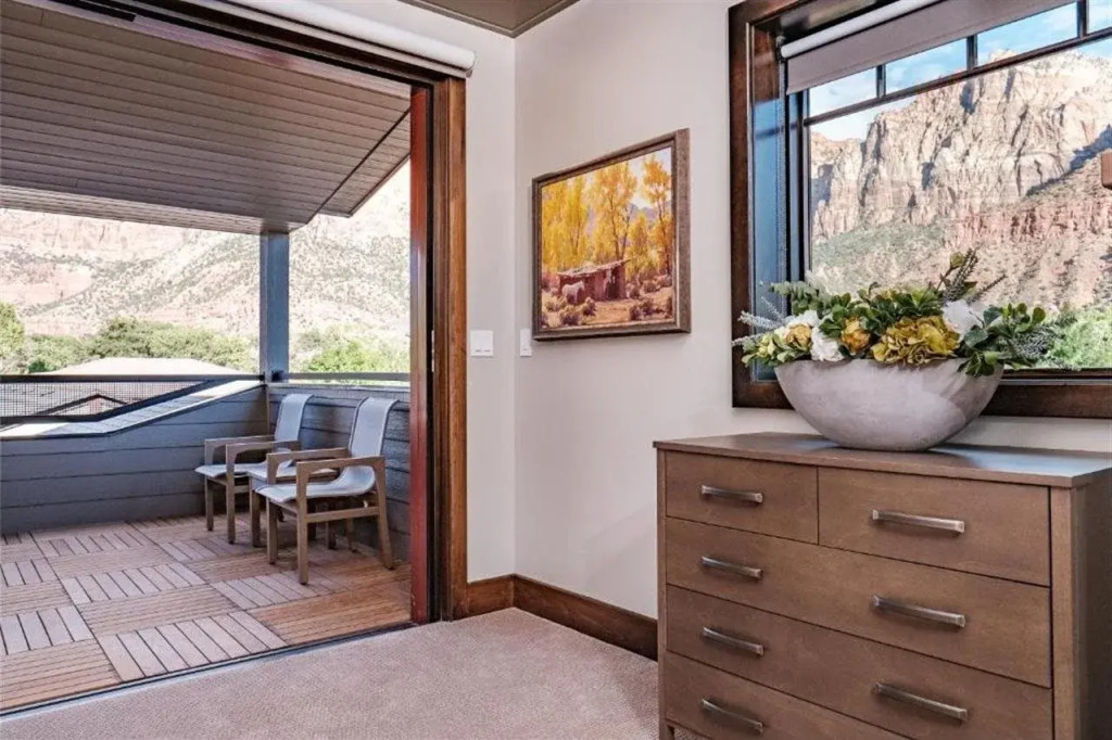 Отель Cable Mountain Lodge