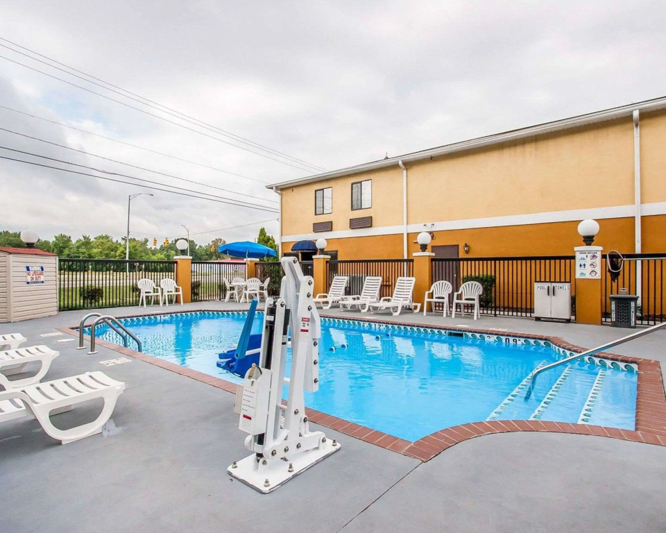 Quality Inn Edmund Pettus Bridge area