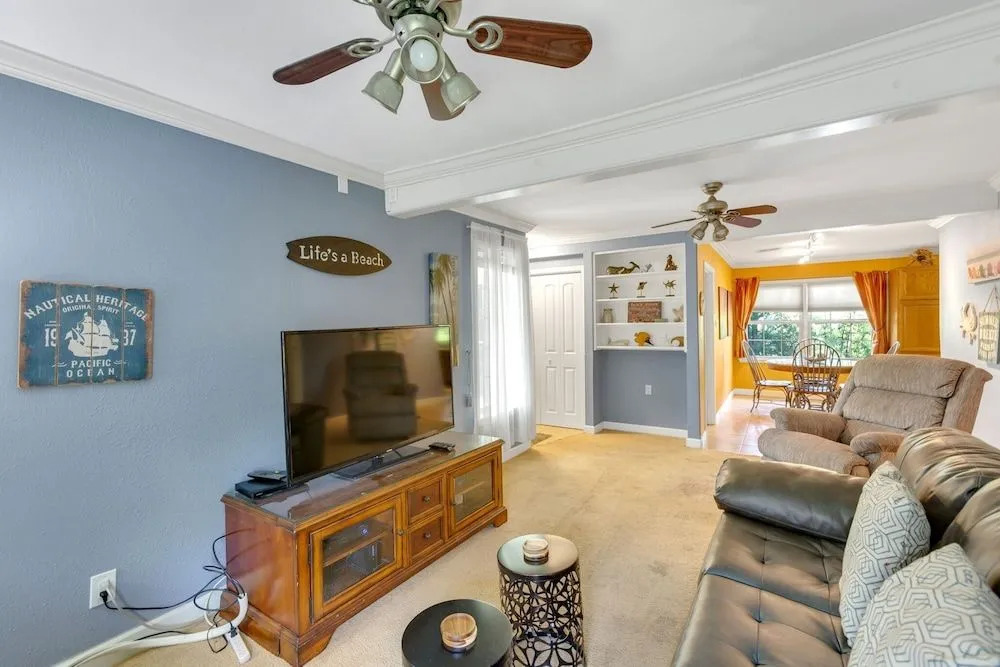 Nando By The Sea 3 Bedroom Home by Redawning