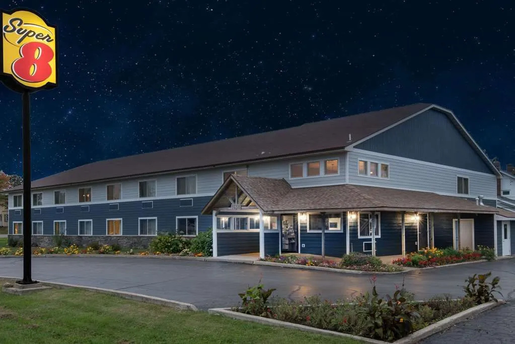 Super 8 Ely Minnesota