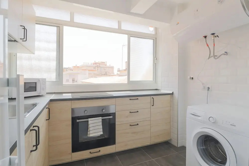 Brrand New 3 Bedroom Apartment By The Center