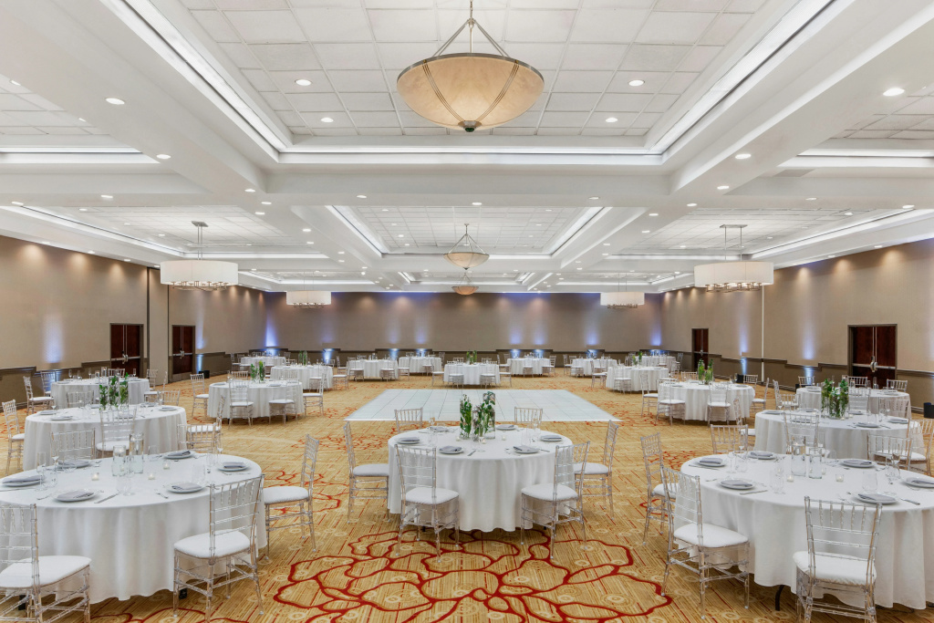 DoubleTree by Hilton Hotel Newark Airport