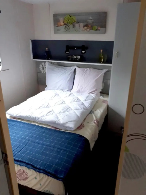 Bungalow With 2 Bedrooms in Blangy-le-château, With Furnished Garden a