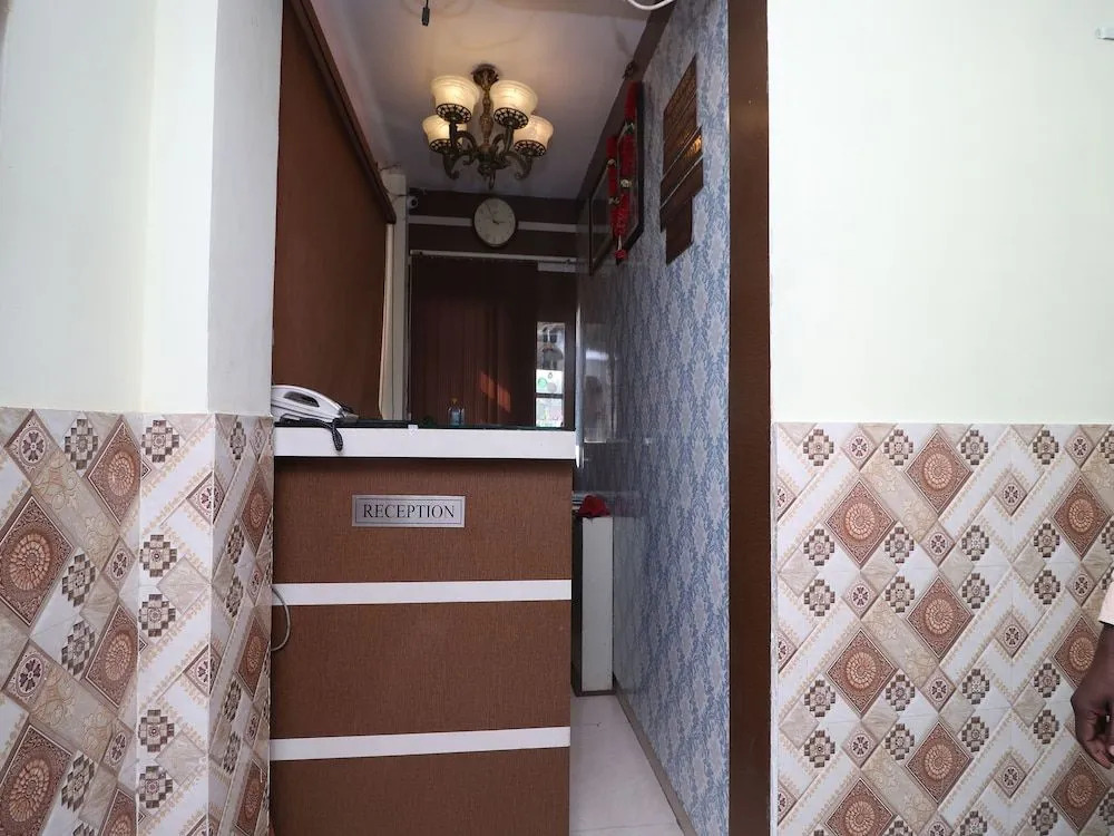 OYO 14898 Hotel Dwarika