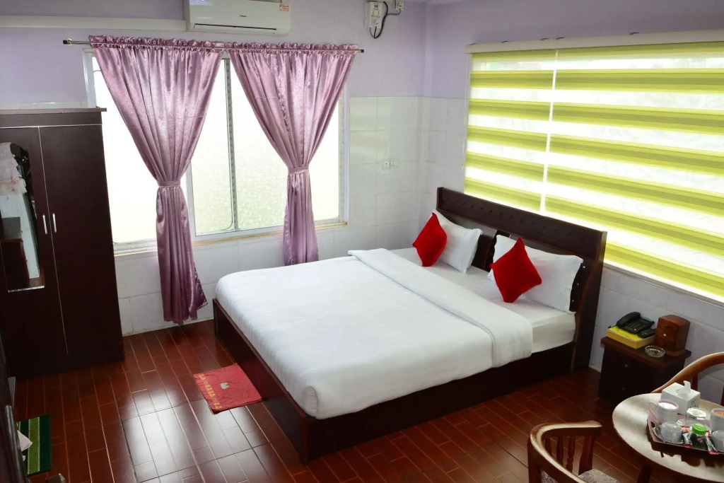 Hotel 99