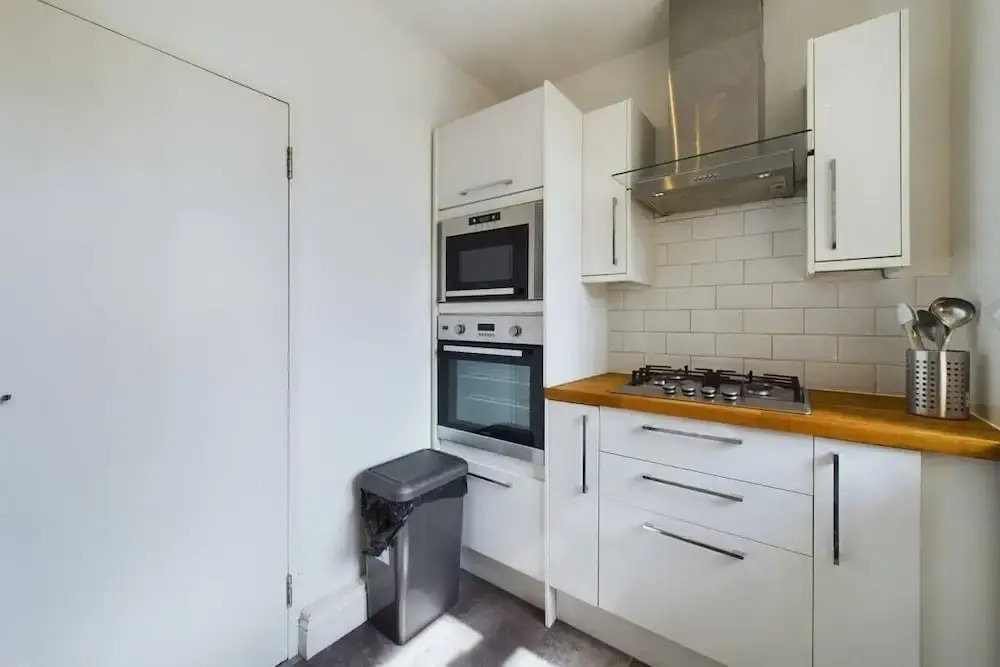 The Earl's Court Hideaway - Warm 3bdr House