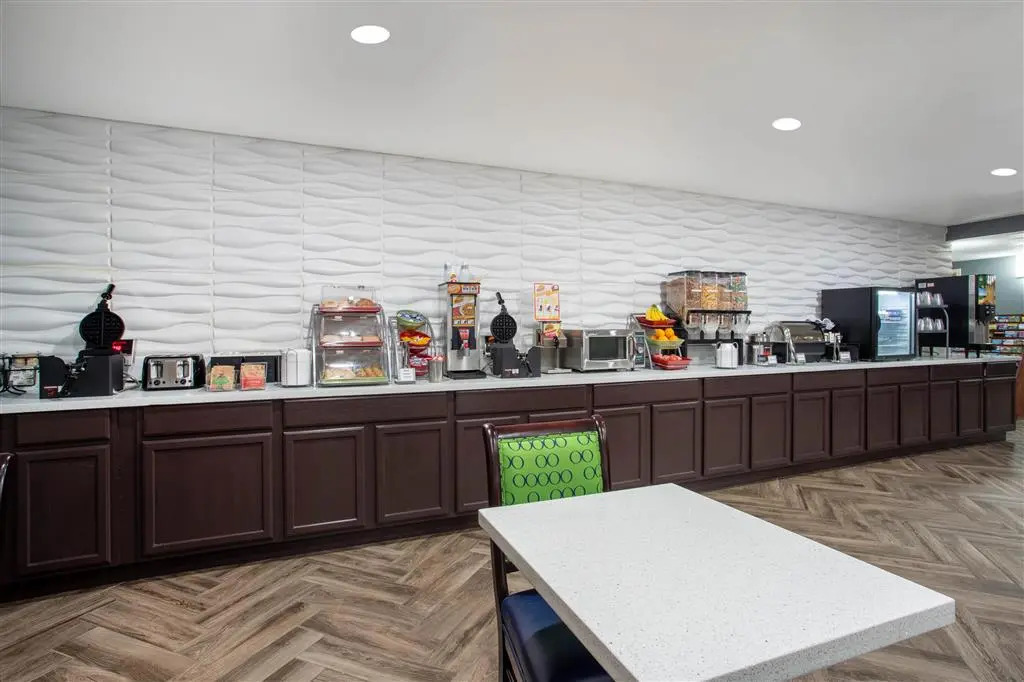 Best Value Inn Bloomington