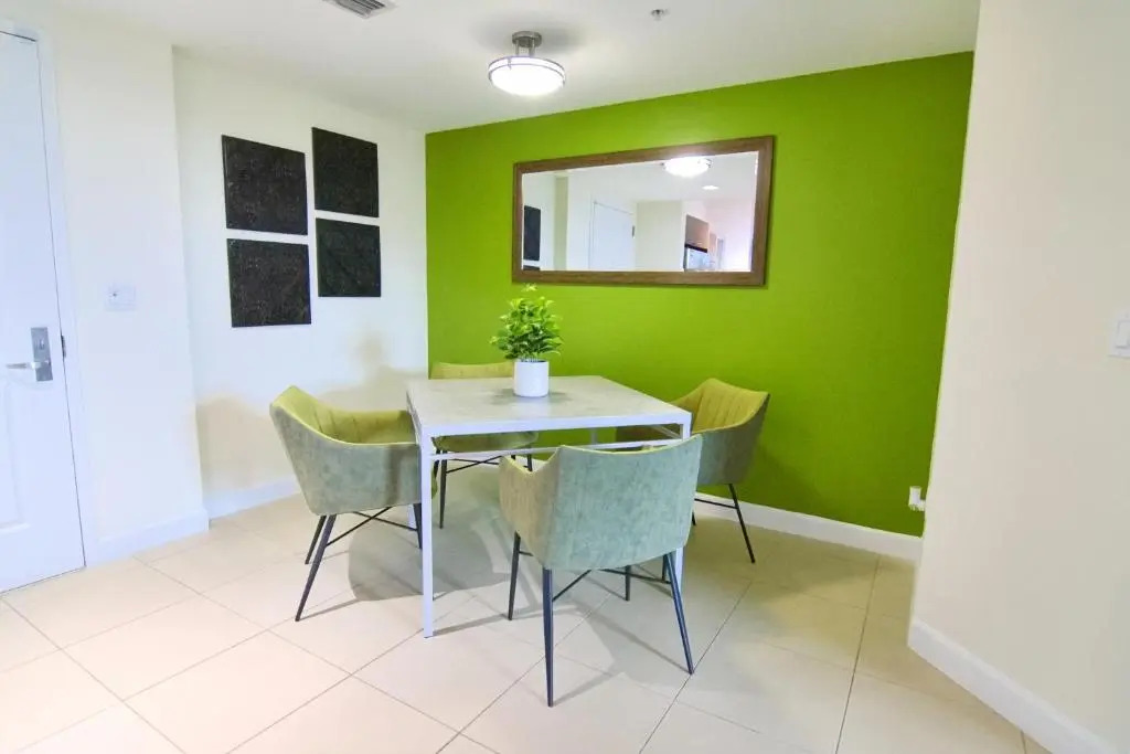 City Place, 2bd2br, Walkability 95