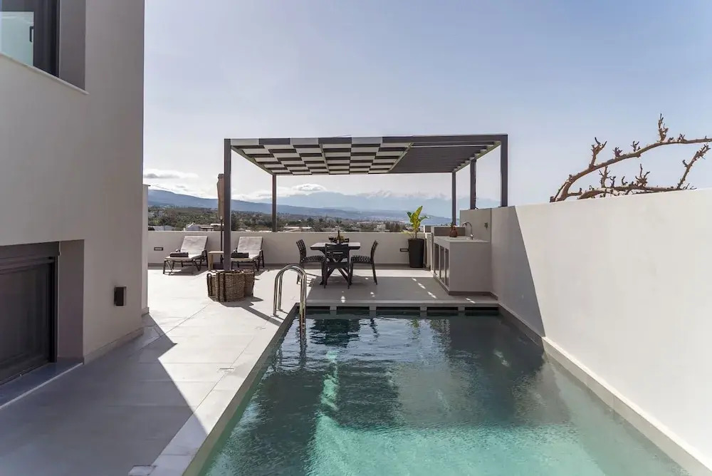 Villa Etoile - With Private Pool and Sauna